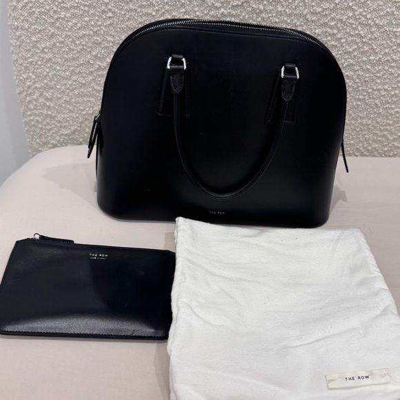 The Row Elegant Black Leather Shoulder Bag - Picture 5 of 6